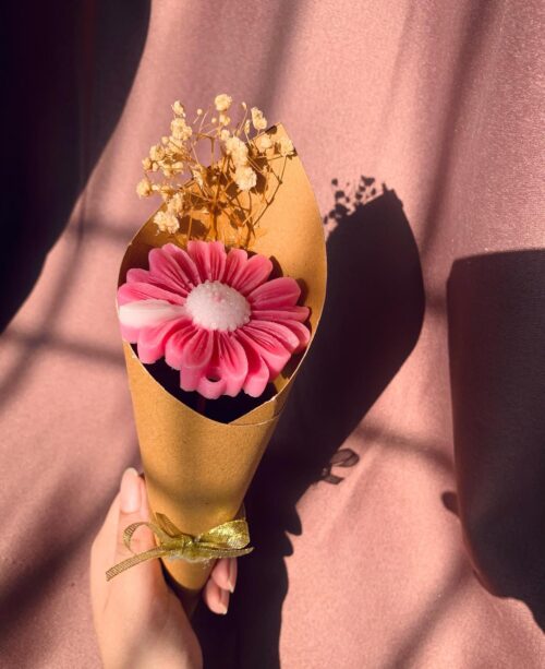 Daisy Bouquet Candle Gift | Floral Candle in Kraft Wrap